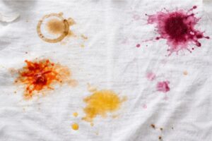 Λεκέδες από Τρόφιμα και Ποτά: Οδηγός Αντιμετώπισης